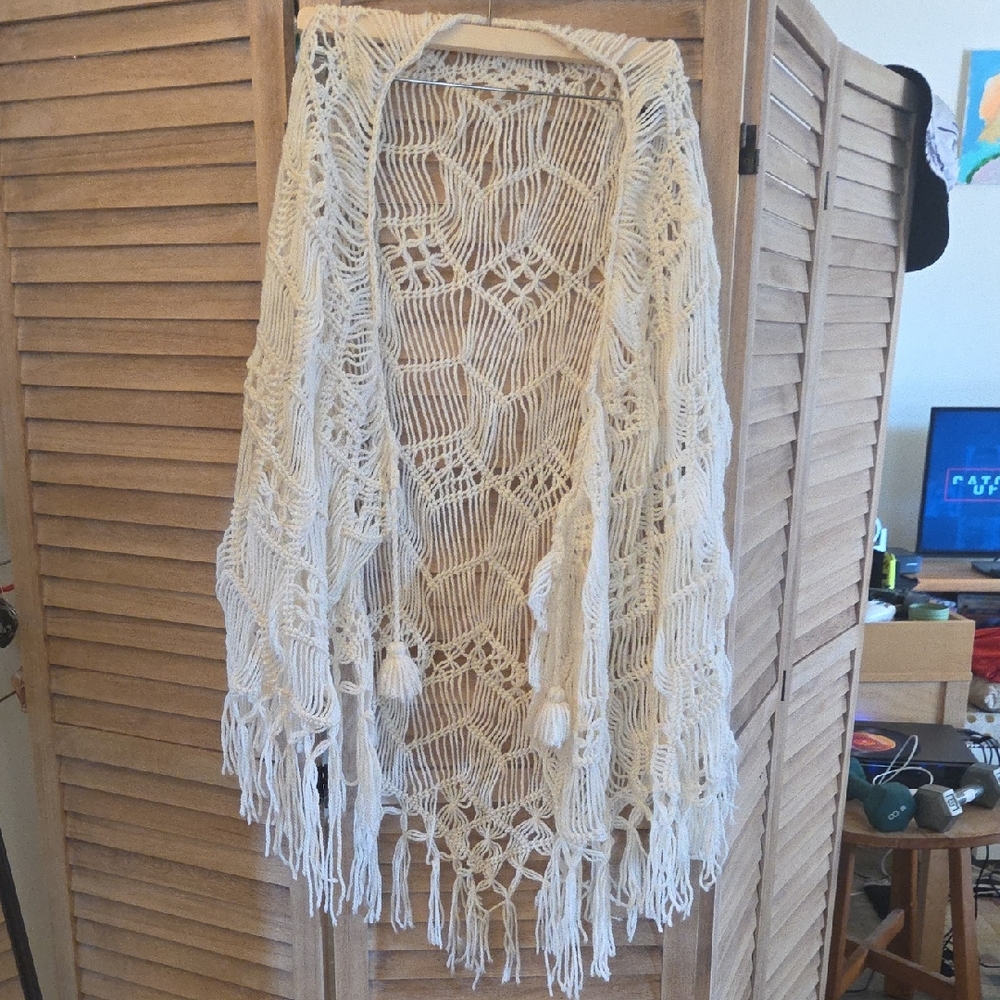 Vintage Cream Crochet Shawl